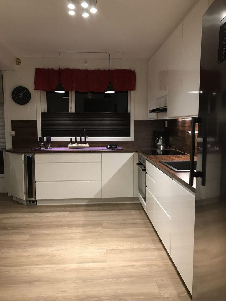 Referenssikohteen keittiö